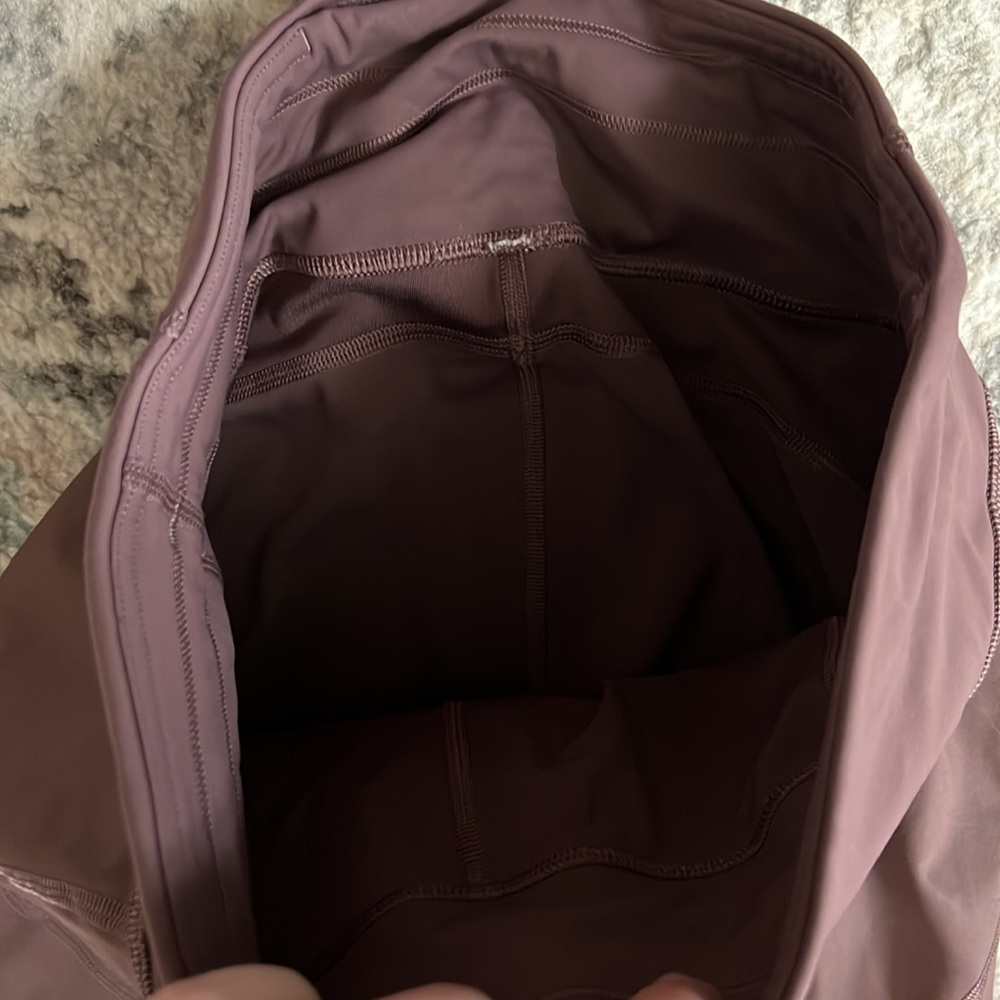 Lululemon City Core Tight *28" - Picture 4 of 9